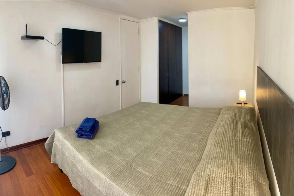 Excelente Ubicacion Y Comodo Depto En El Centro 圣地亚哥 外观 照片